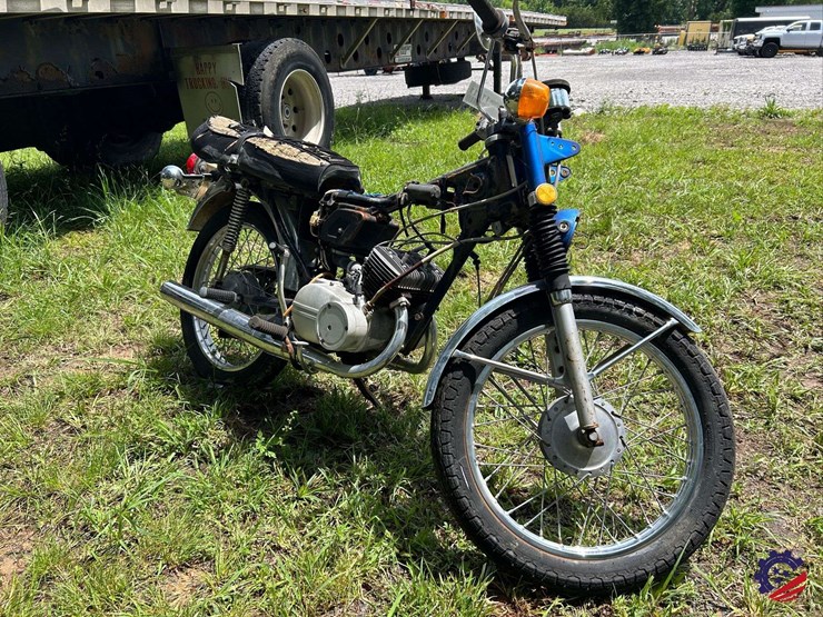 yamaha-100-motorcycle-image-14