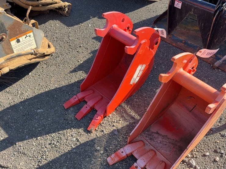 #2007-•-kubota-12"-excavator-bucket-image-2