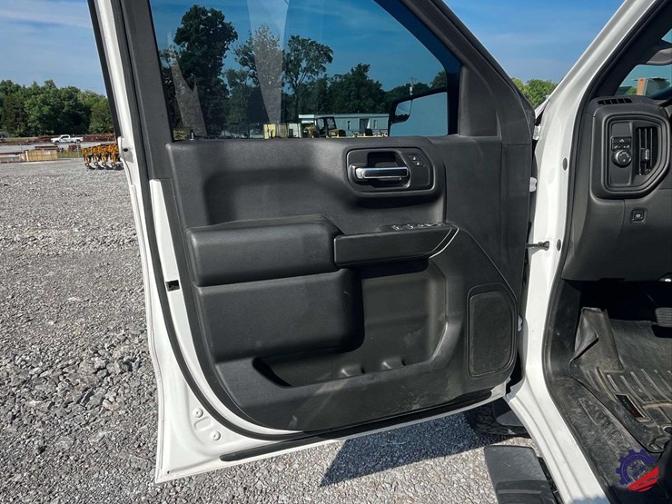 2019-chevrolet-silverado-truck-image-65