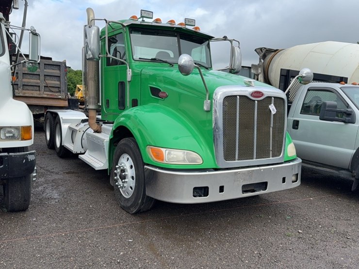 2014-peterbilt-386-image-3
