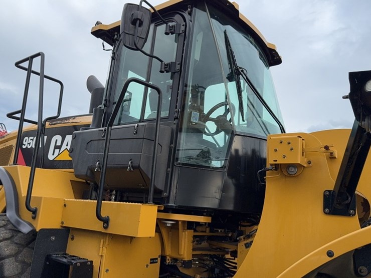 caterpillar-950m-image-7