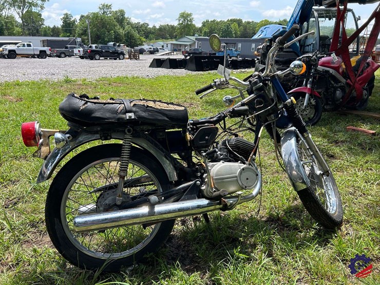 yamaha-100-motorcycle-image-3