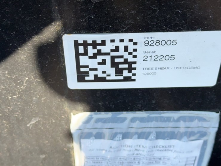 #2046-•-blue-diamond-skid-steer-tree-shear-image-4