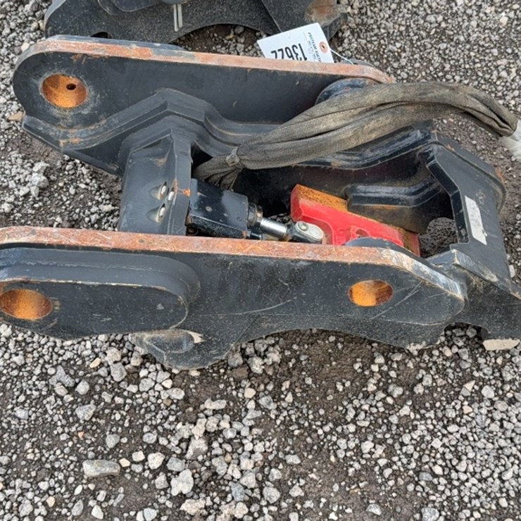 #2028 • EXCAVATOR HYD QUICK COUPLER
