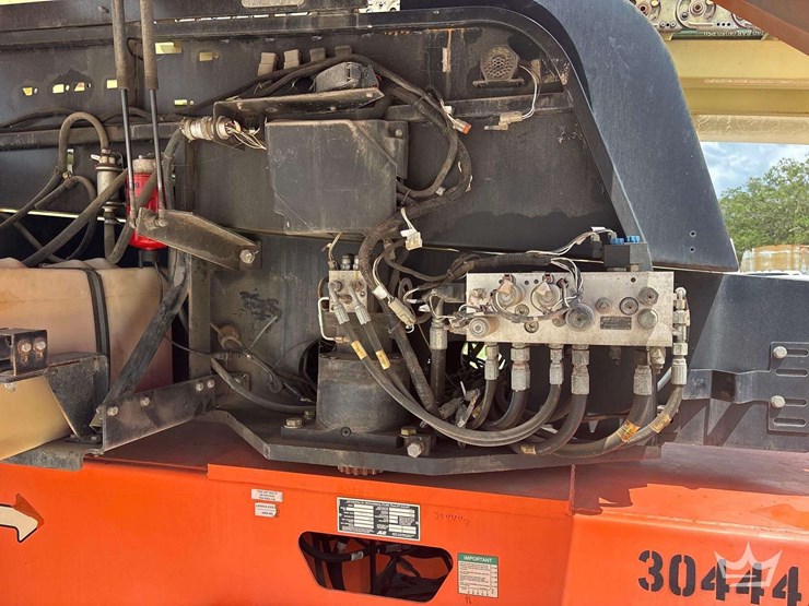 jlg-660sj-image-16