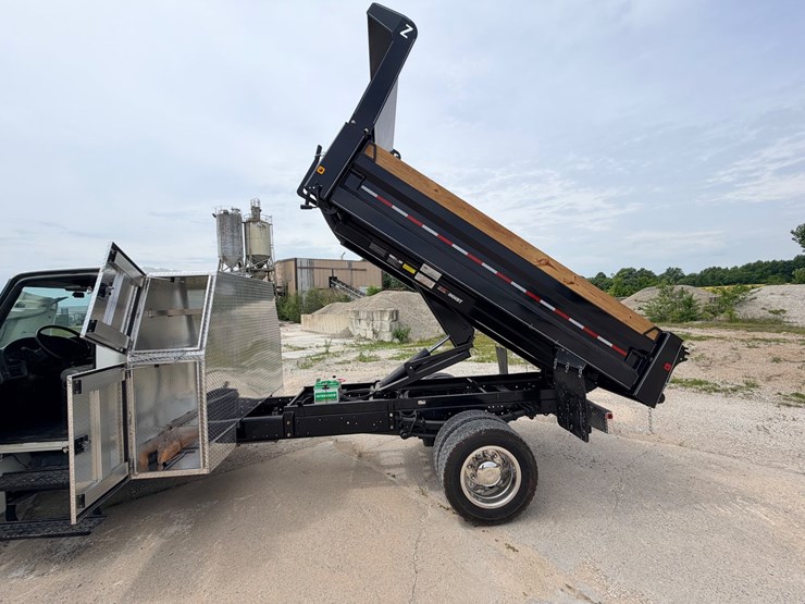 2005-international-durastar-4300-image-123