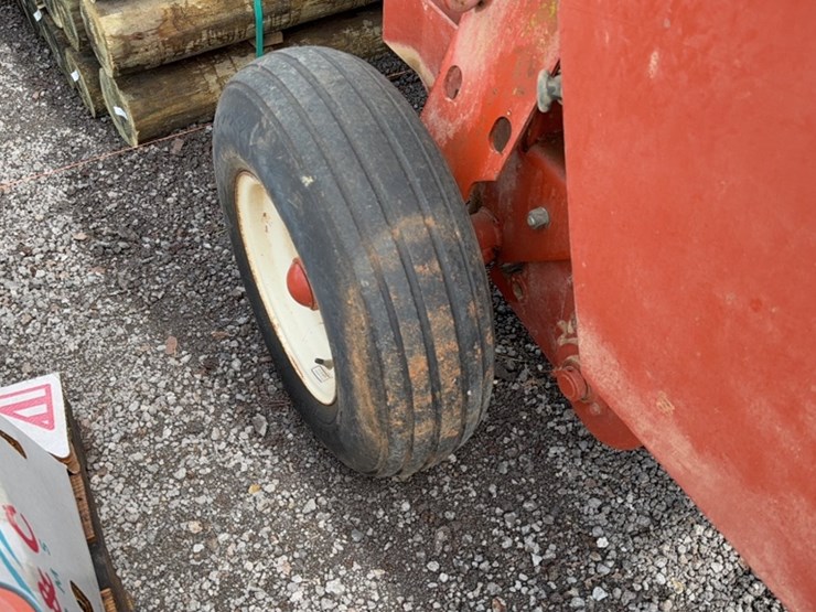 hesston-540-image-3