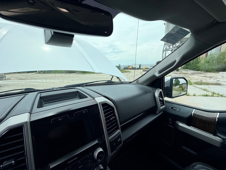 2017-ford-f150-image-52