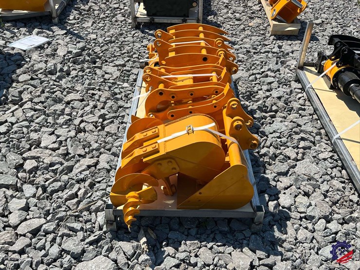 unused-2026-future-qty-(8)-cat-301-excavator-attachment-image-15