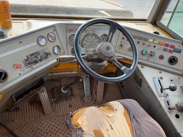 volvo-a25c-image-13