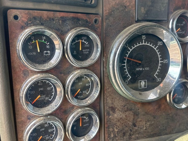 2006-kenworth-t800-image-31