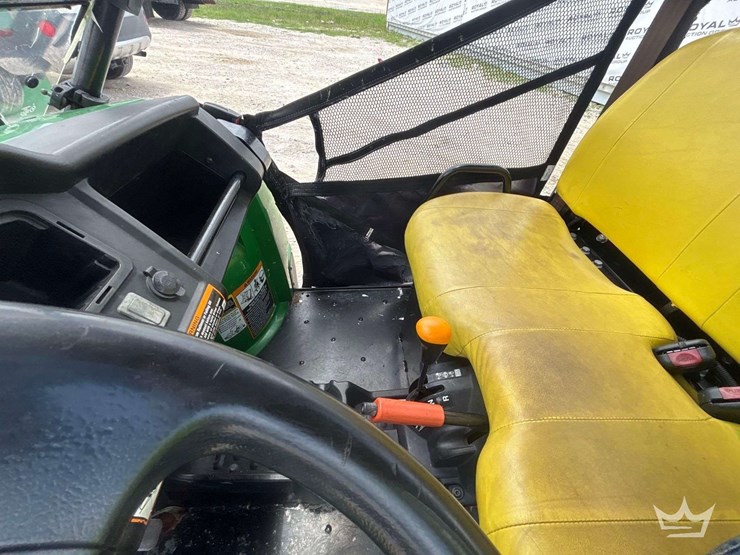 john-deere-gator-image-14