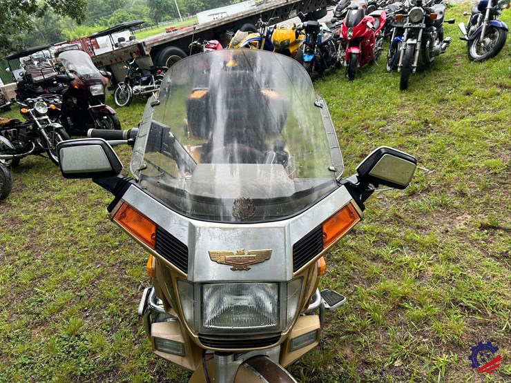 1985-honda-gl1200-(goldwing)-l-motorcycle-image-6