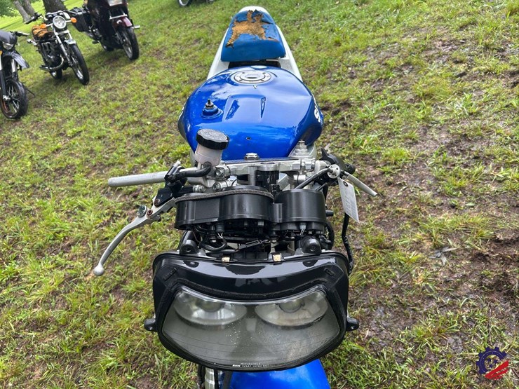 1995-suzuki-gsx-r750w-motorcycle-image-18