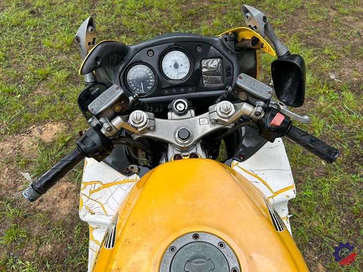 2000-honda-vfr800-(interceptor)-motorcycle-image-22
