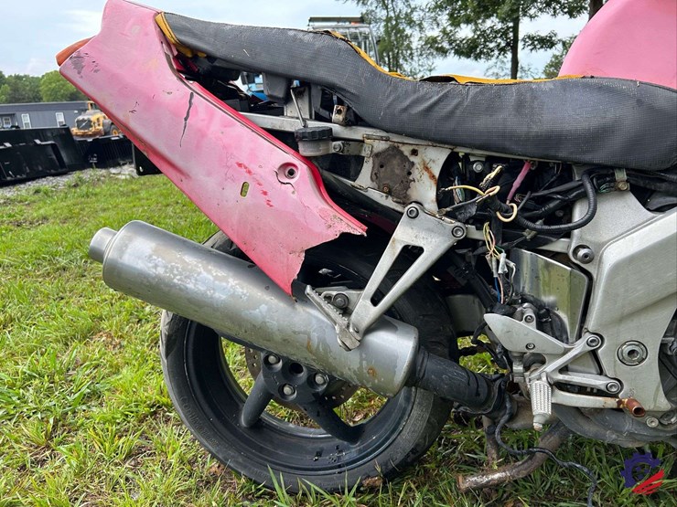 1997-honda-vf750-(interceptor-750)-motorcycle-image-11