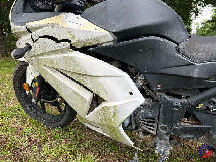 2008-kawasaki-ninja-250r-motorcycle-image-8