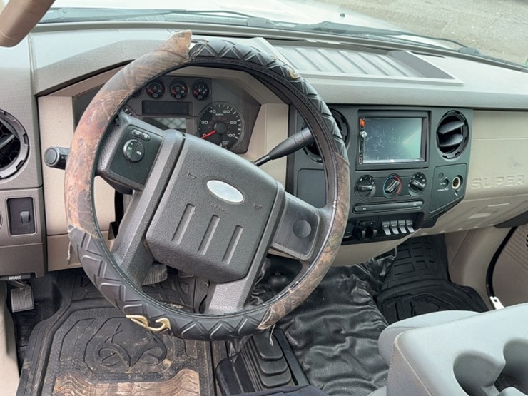 2008-ford-f550-image-18