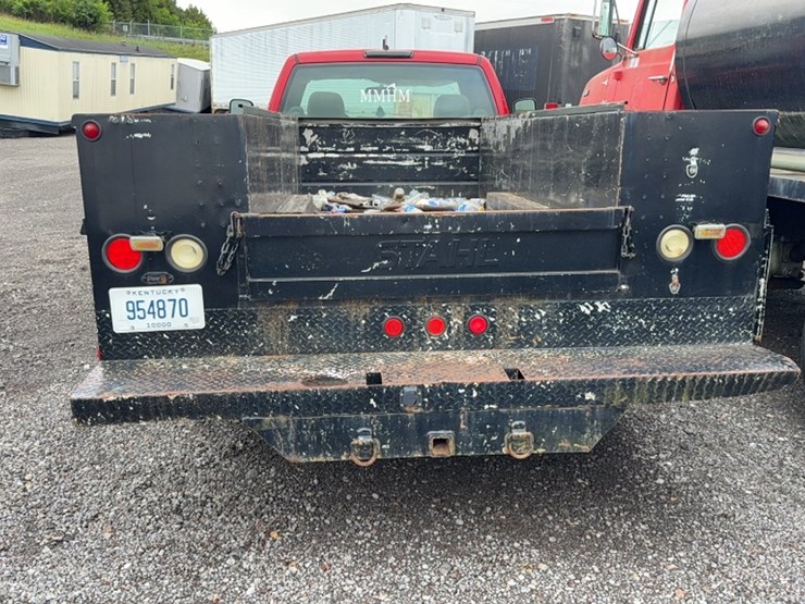 2005-chevrolet-3500-image-11