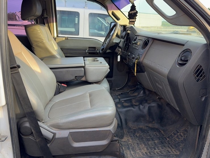 2012-ford-f350-image-8