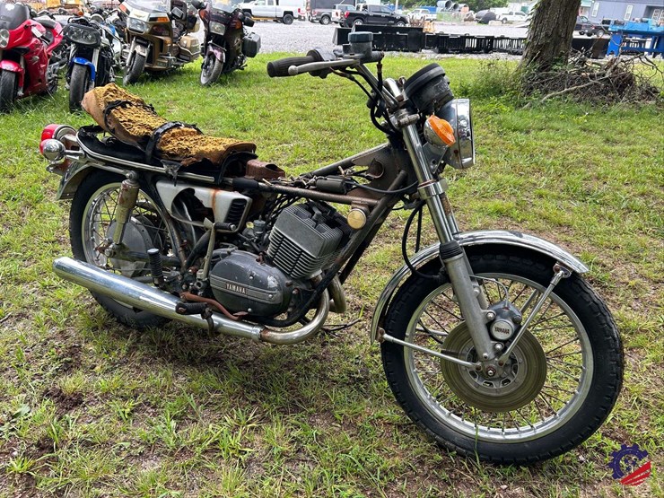 1973-yamaha-350-motorcycle-image-4