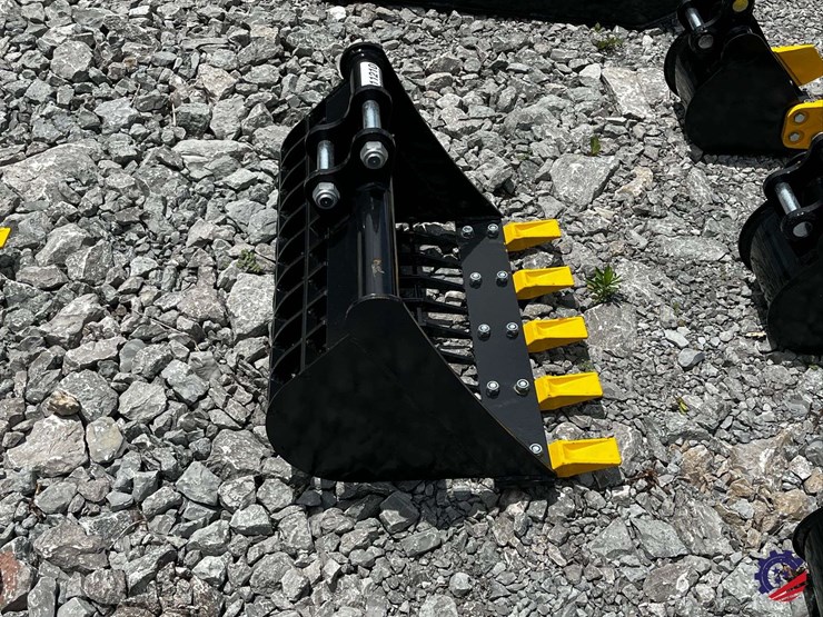 unused-2026-ce-24in-grid-bucket-image-6
