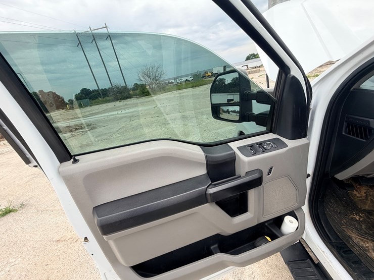 2019-ford-f250-image-56