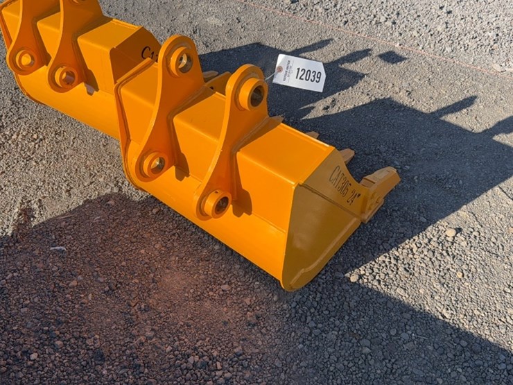 caterpillar-305-image-3