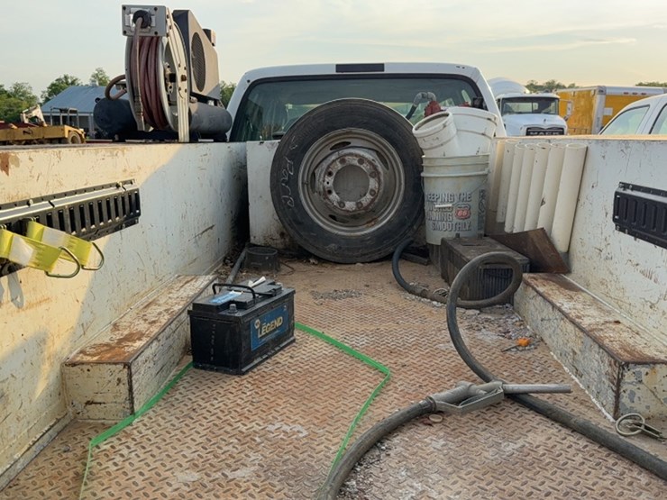 2003-ford-f550-image-14