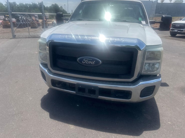 2015-ford-f350-image-3