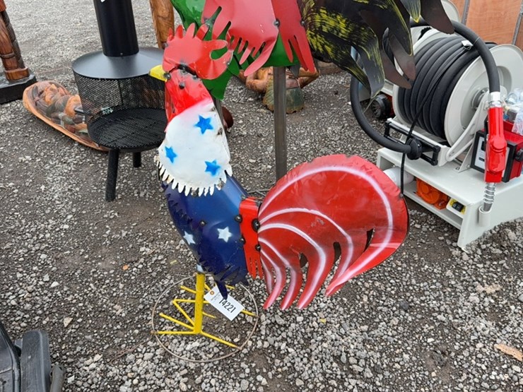 #6018-•-40"-tall-metal-rooster-image-1