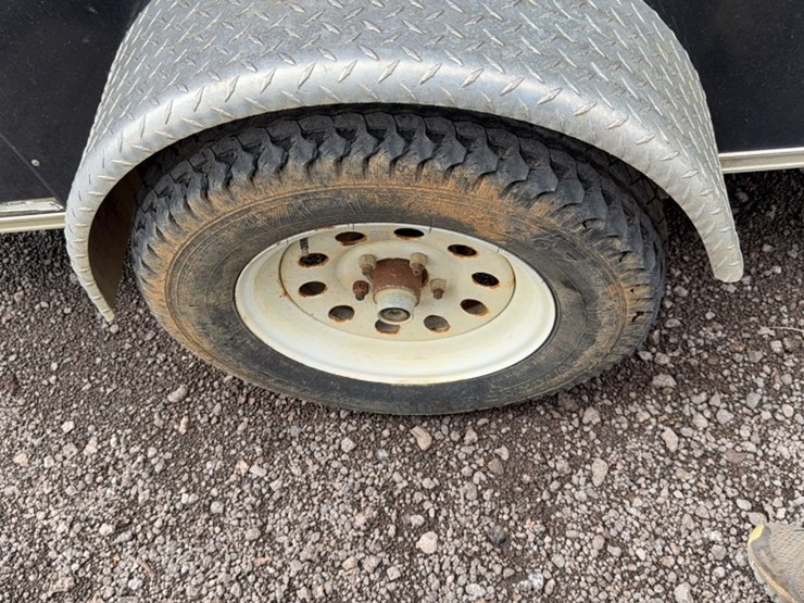 #3003-•-leonard-11'-enlosed-bumper-pull-trailer-image-3