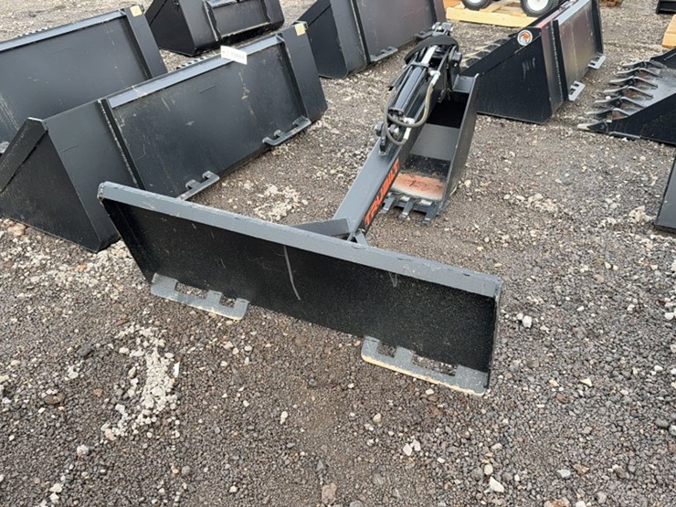#2069-•-skid-steer-stationary-backhoe-w/12"-bucket-image-4