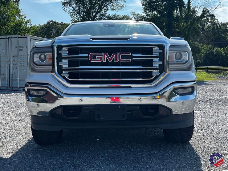 2018-gmc-sierra-z71-slt-truck-image-26