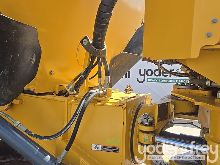 2023-deere-260e-image-18