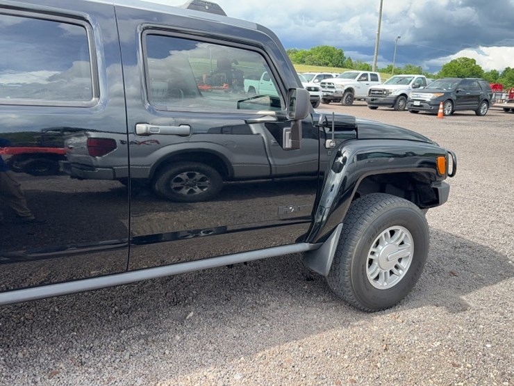 #3012-•-2009-hummer-h3t-pickup-truck-image-5