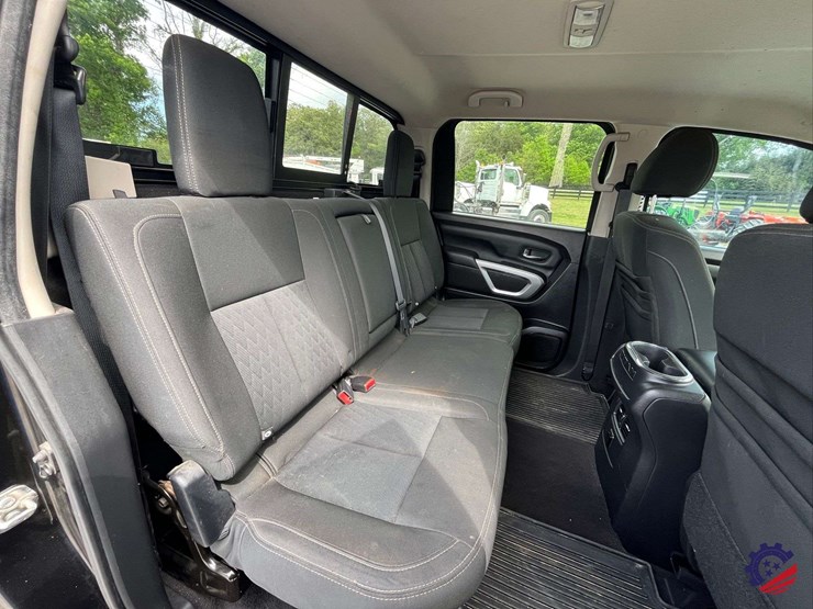 2017-nissan-titan-image-48