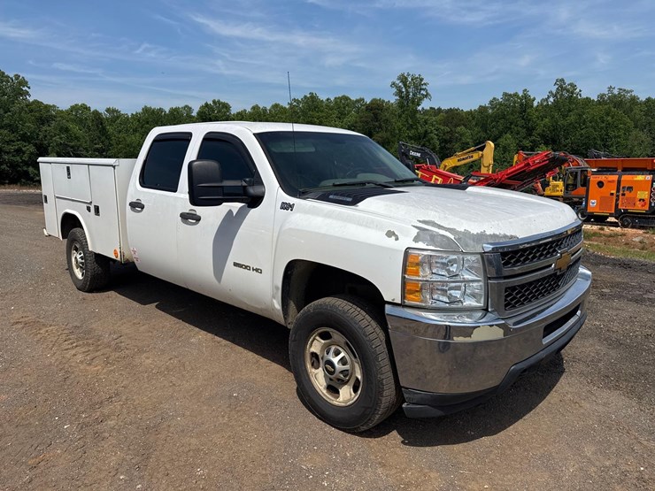2012-chevrolet-2500-image-1
