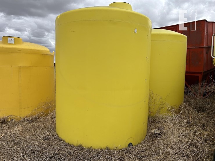 3,000-gallon-yellow-tanks-image-1