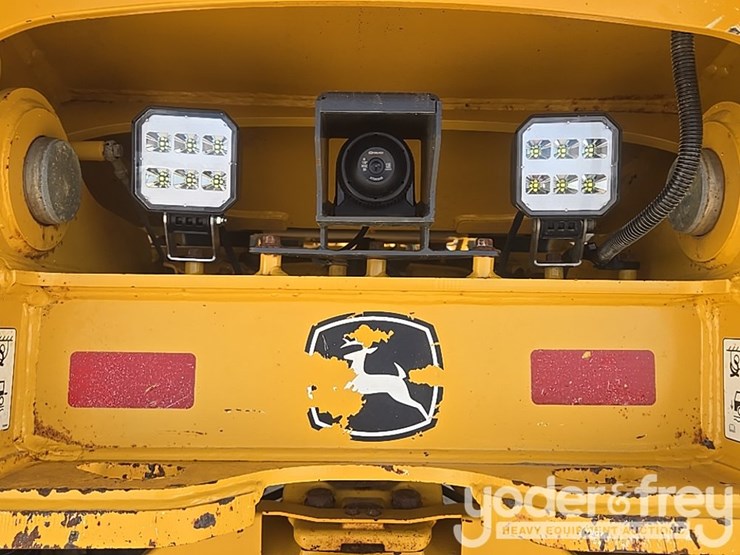 2023-deere-260e-image-39