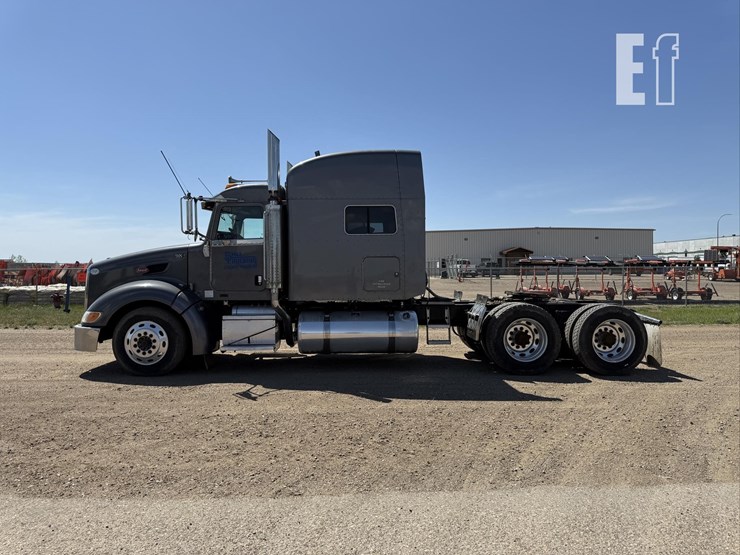 2009-peterbilt-386-image-5