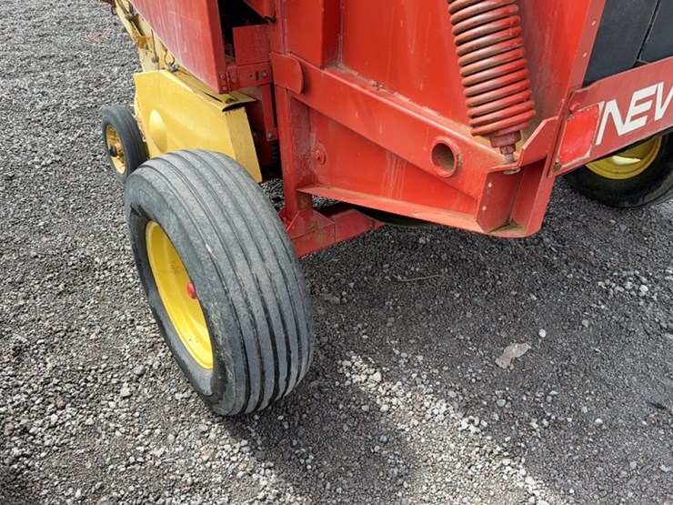 new-holland-630-image-6