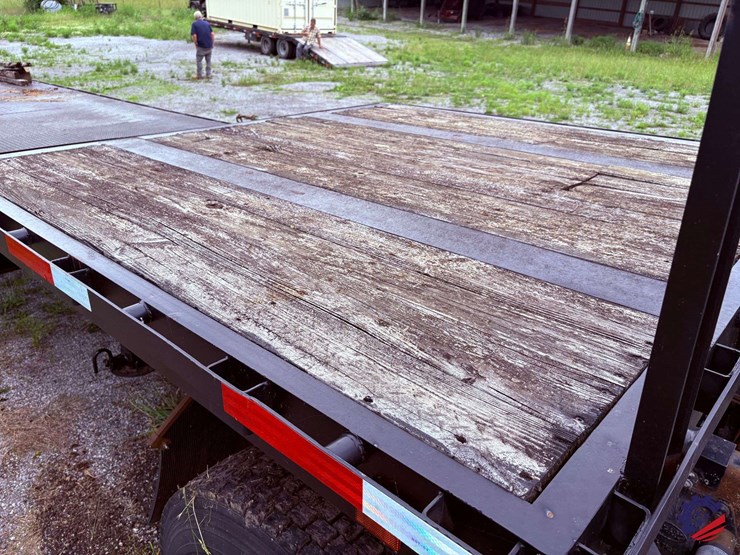 1995-cherokee-t/a-step-deck-equipment-trailer-image-12