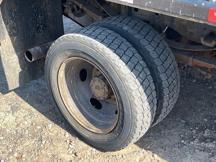 2004-ford-f450-image-12