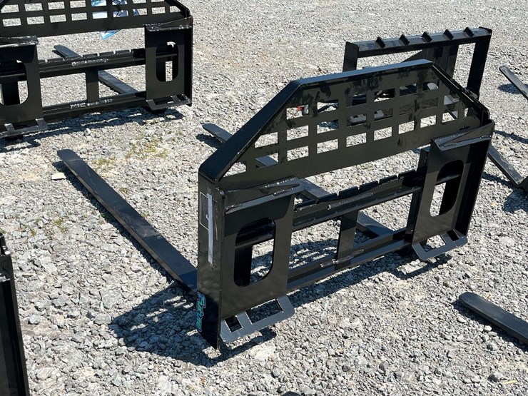 unused-2026-future-ft-dhc-skid-steer-forks---[skid-steer-attachments]-attachment-image-3