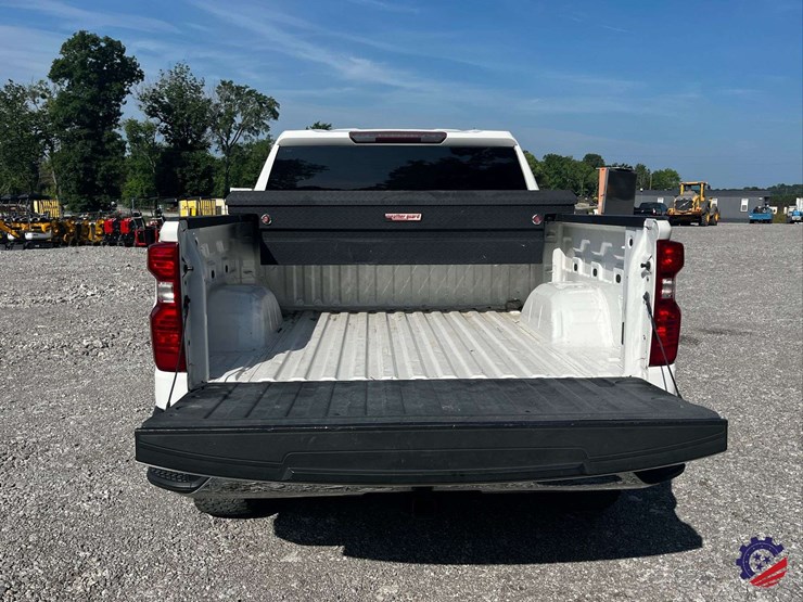 2019-chevrolet-silverado-truck-image-31