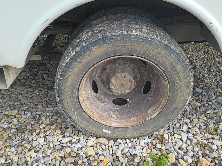 2011-ford-f550-image-90