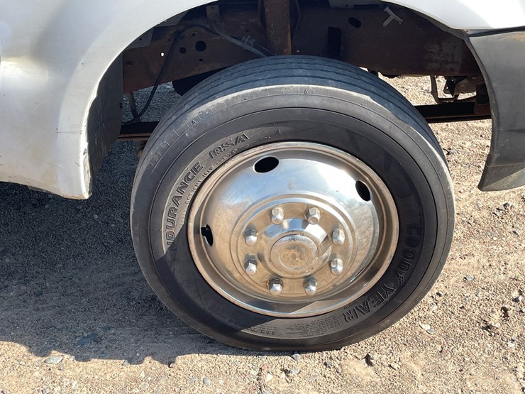 2004-ford-f450-image-14