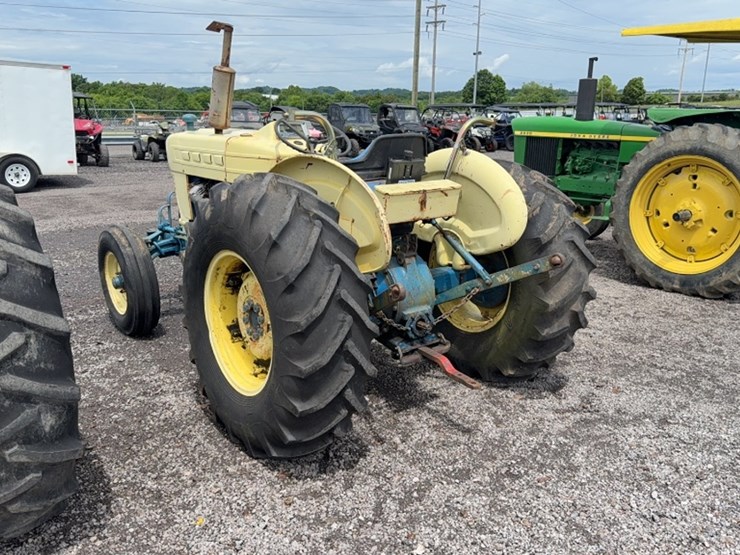 ford-tractor-image-10