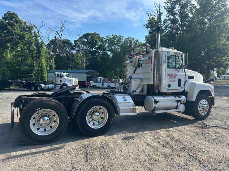 2001-mack-ch613-image-6